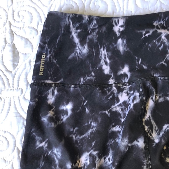 Karma Athletics Tight Tie Dye Leggings NWOT - Picture 4 of 4